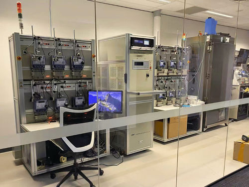 Últimas noticias de la empresa sobre GENY entrega un banco de pruebas de medidores de energía de 3 fases de alto rendimiento al centro de investigación y desarrollo de EDMI Brisbane, impulsando la colaboración global
